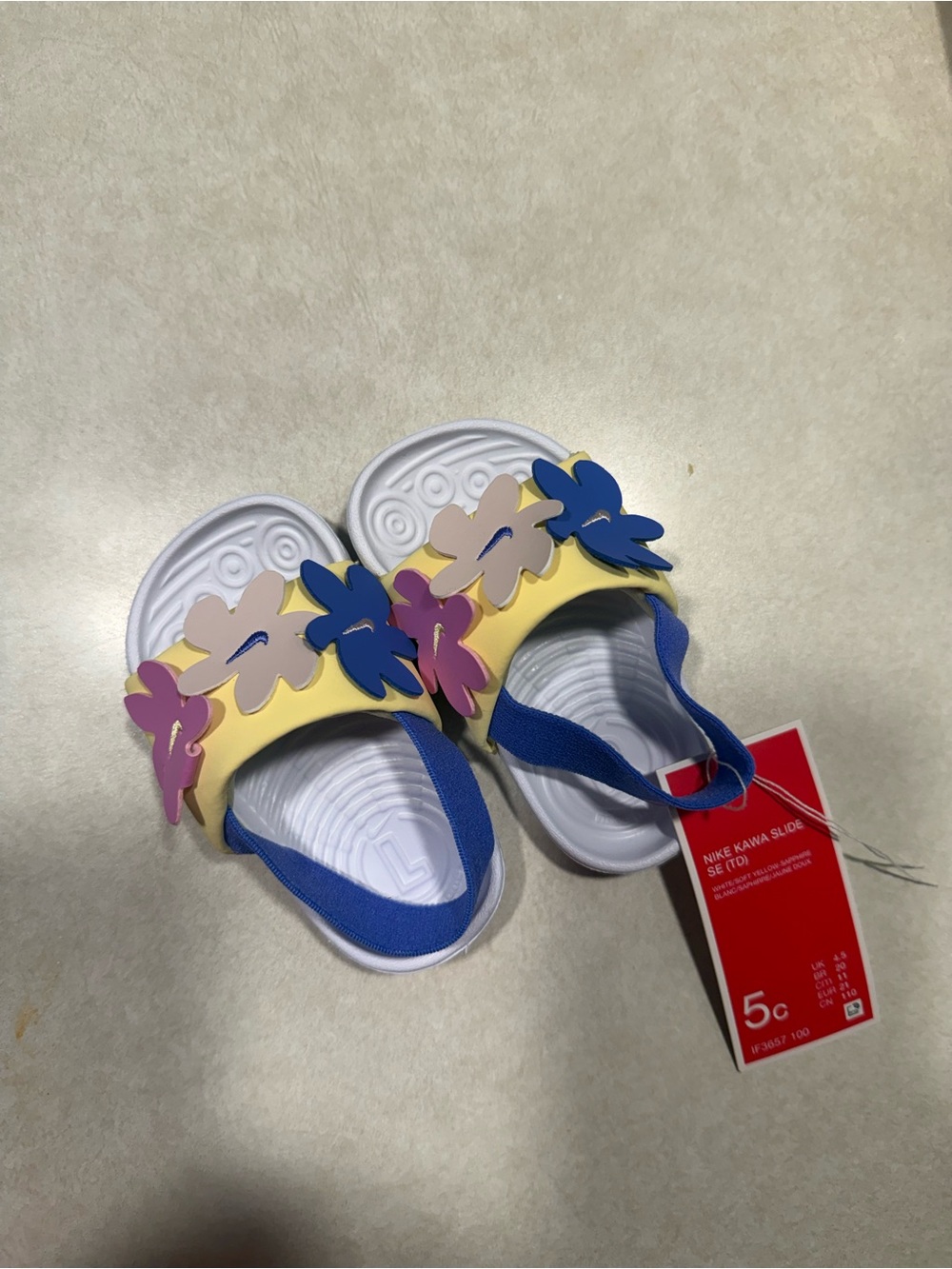 NWT Kids 5c Nike Floral Sandals